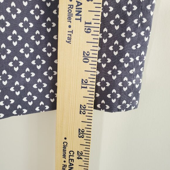 AJ Andrea Jovine Women's Pencil Skirt 4 Navy Blue Floral Business Casual - Picture 9 of 10